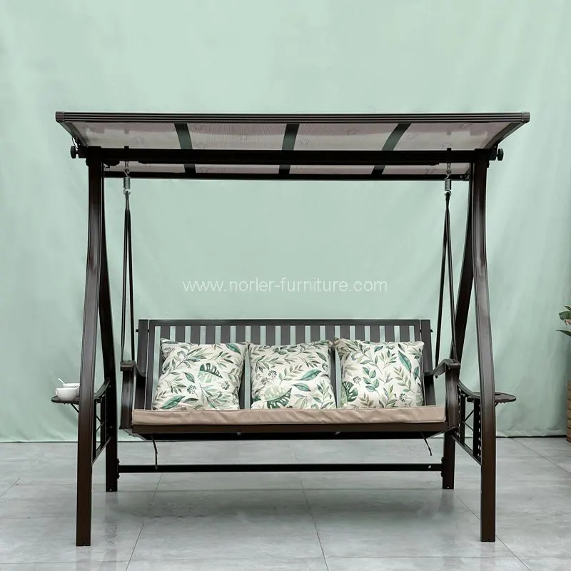 ما الذي يجعل الكرسي المعلق في الهواء الطلق الخيار الأمثل للاسترخاء في الهواء الطلق