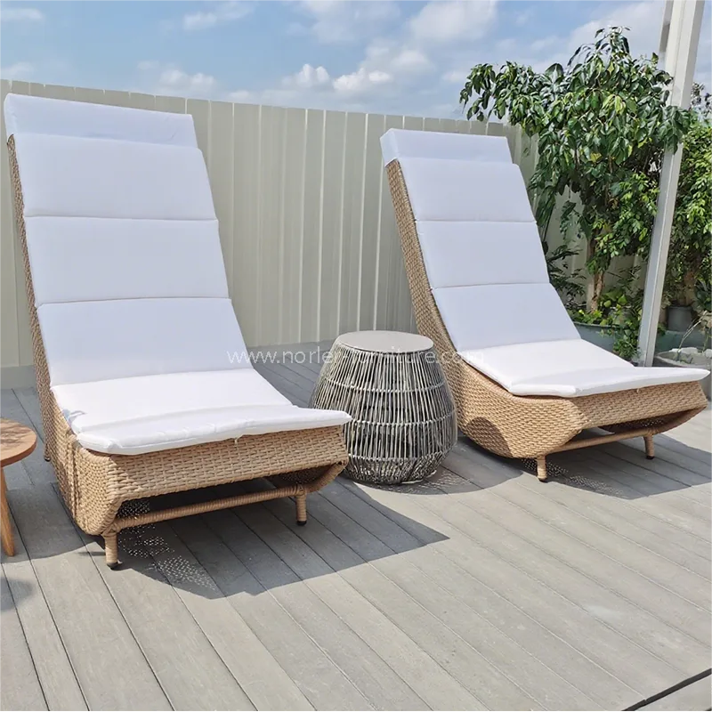 إطار الألمنيوم في الهواء الطلق PE Rattan Sun Lounger