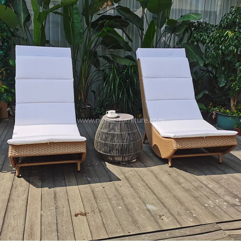 إطار الألمنيوم في الهواء الطلق PE Rattan Sun Lounger